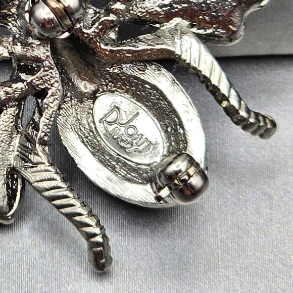 Joan Rivers Bee Brooch Pin 1.25" Clear Rhinestones Green Eyes Silver-Tone Signed - Picture 5 of 6